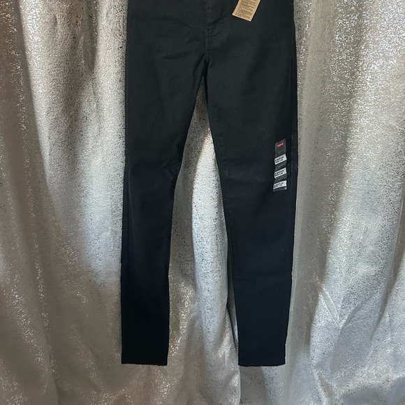 Levi's Women's 720 High Rise Super Skinny Jeans - Picture 6 of 6